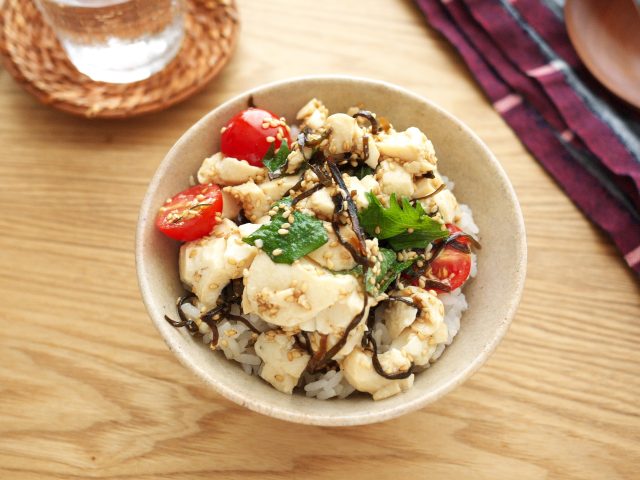 豆腐サラダごはん