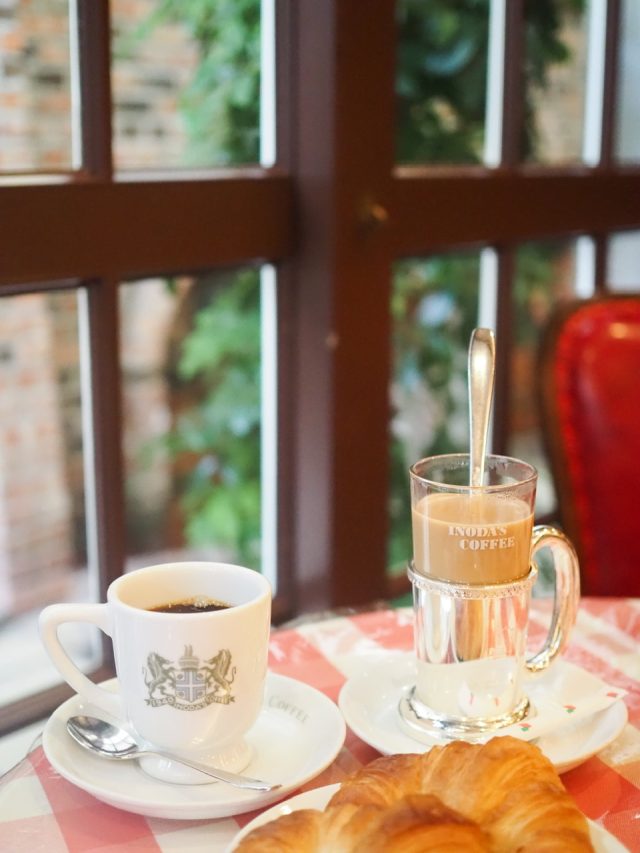 イノダコーヒー本店 カフェラテとコーヒー