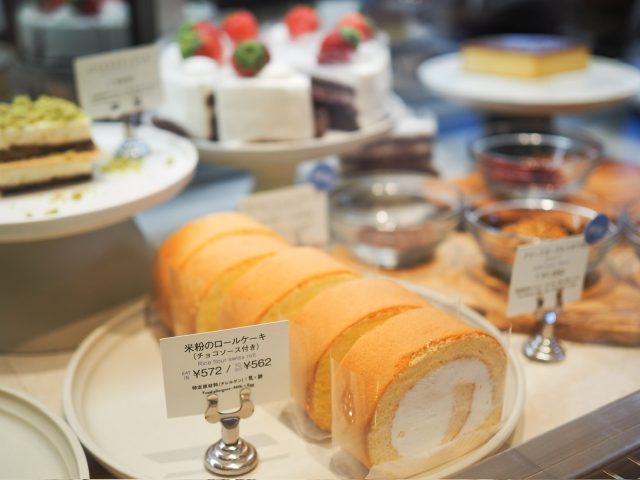 米粉ロールケーキ