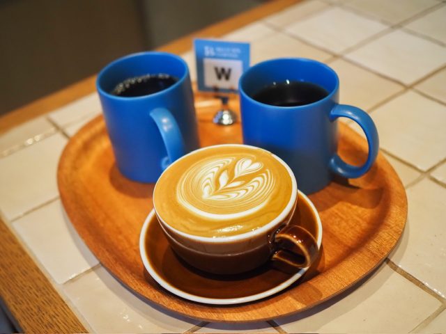 BLUE SIX COFFEE カフェラテ