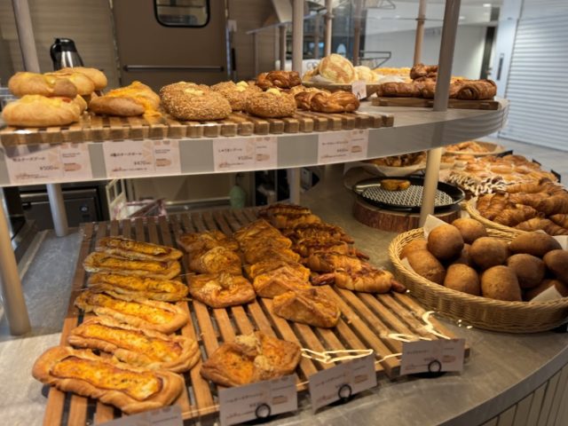 パンの陳列台