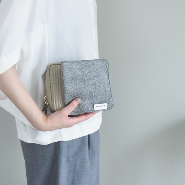 bon moment こっそり持ち歩ける ポケット付 サニタリーハンカチ