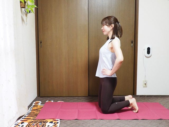 「鼠径部（そけいぶ）」を伸ばすストレッチ