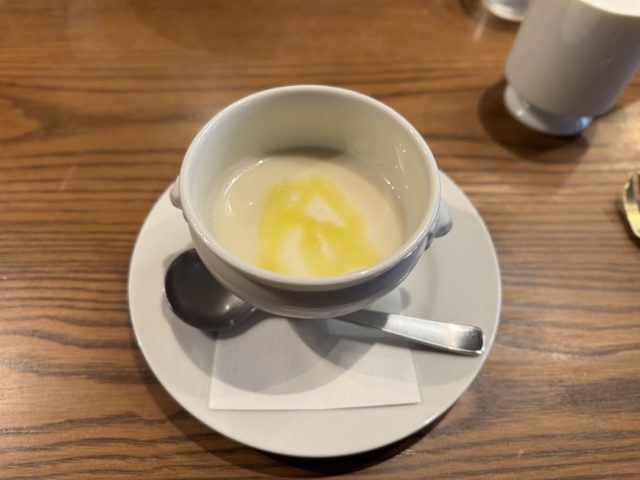 京都 烏丸 To. モーニングセット スープ