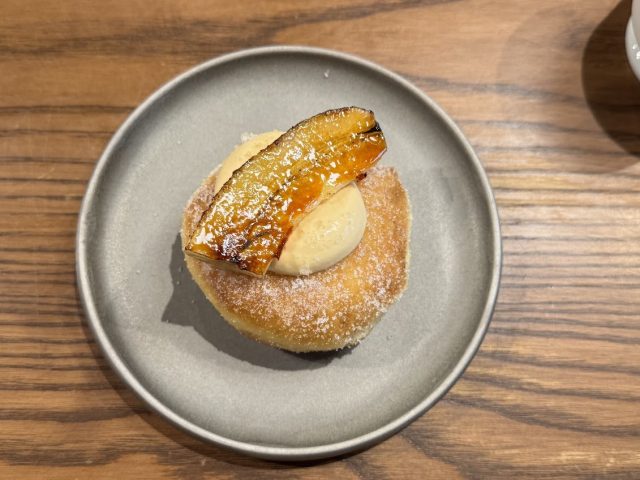 イタリアのドーナツ「ボンボローニ」