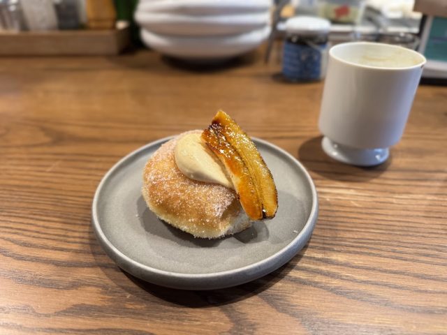 イタリアのドーナツ「ボンボローニ」