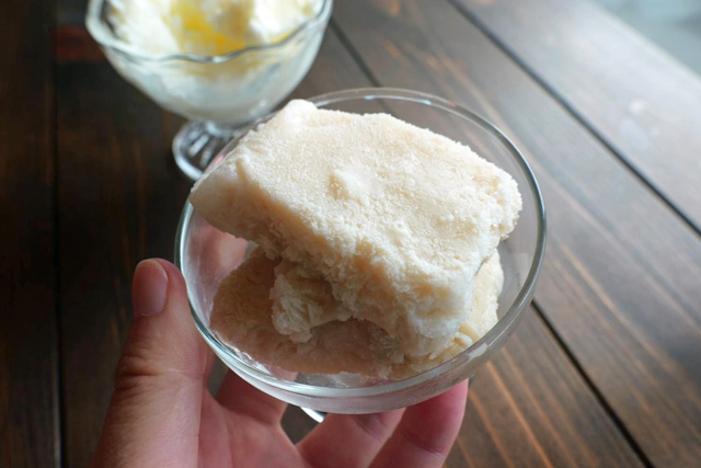 ほうじ茶ミルク氷