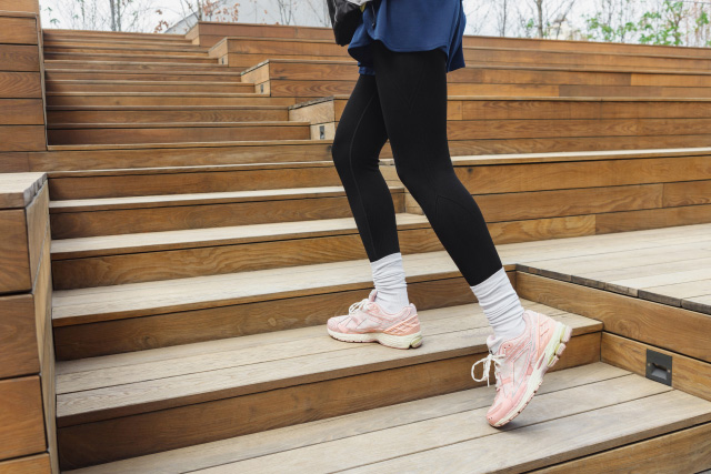 階段　走る