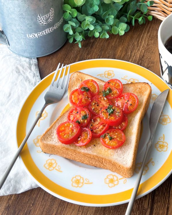 ミニトマトのグリルトースト