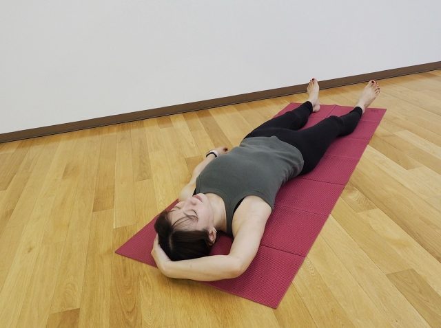 「首」をほぐす優しいストレッチ