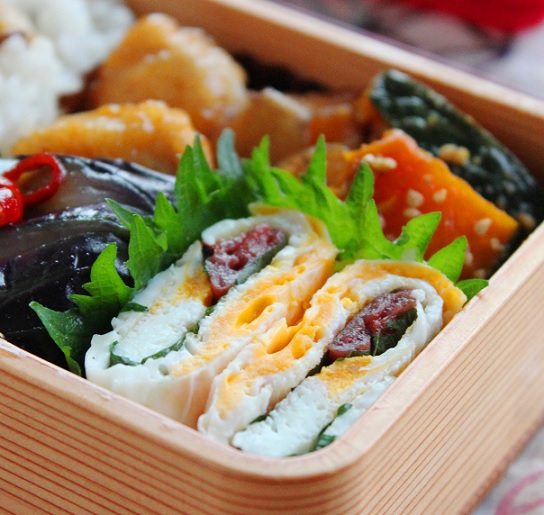 NEW
7/10 (木)
朝ごはんやお弁当に!夏にうれしい「卵焼きアレンジ」レシピ3選
田中青紗13 両面目玉焼き梅しそ味