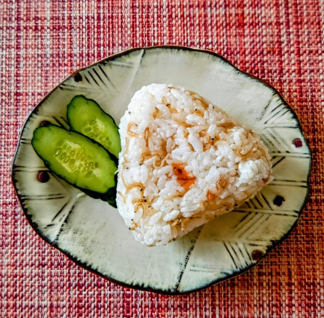 ちりめん山椒と梅干しのおむすび