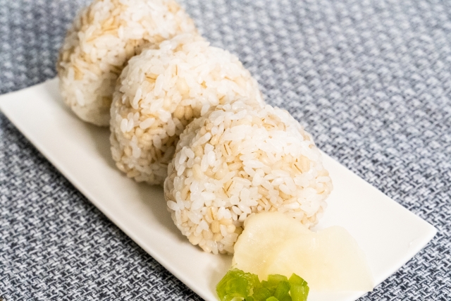 もち麦のおにぎり