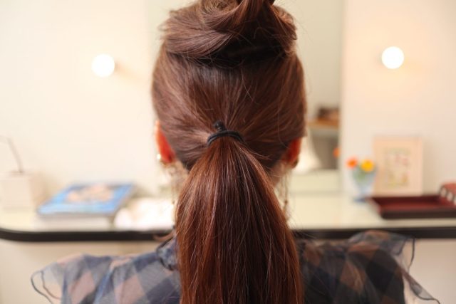 「ひとつ結び」アレンジ術