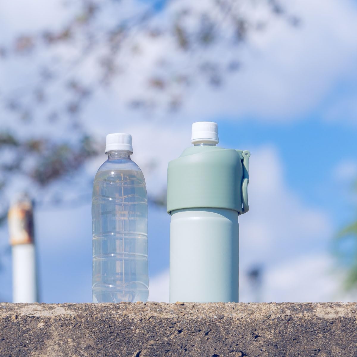 夏のドリンクを冷たいままキープ！便利な「アトラス ペットボトルホルダー」がおすすめ