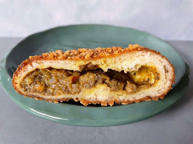 カレーパン 断面