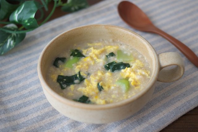 オートミールのたまご雑炊風スープ