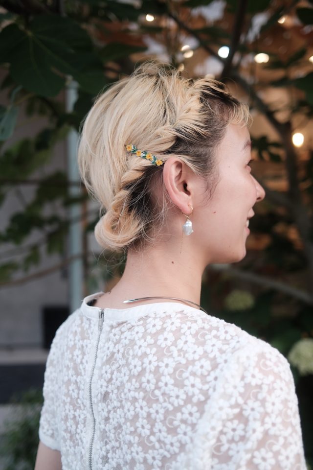 くせ毛さんのピンとゴムのヘアアレンジ