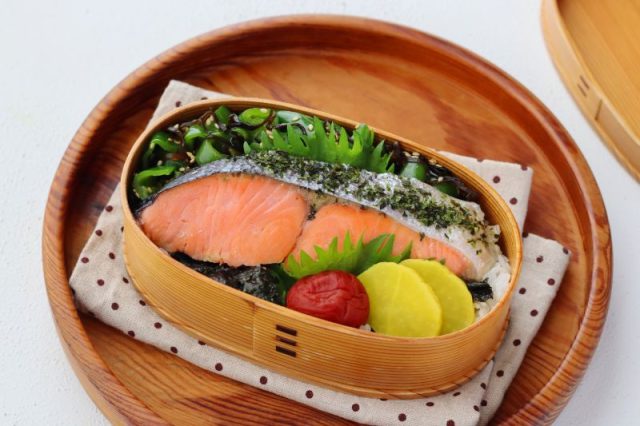 NEW
7/27 (日)
レンジ1回で2品完成!「塩鮭のレンジ蒸し」「ピーマンと塩昆布のナムル」の…
料理家 かめ代。17 「塩鮭のレンジ蒸し」「ピーマンと塩昆布のナムル」簡単のっけ弁当