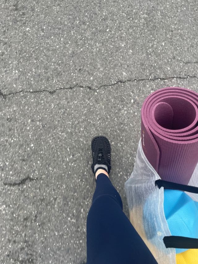 ヨガマットと足元