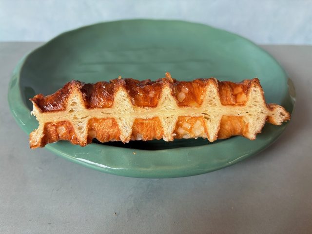 クロッフル断面