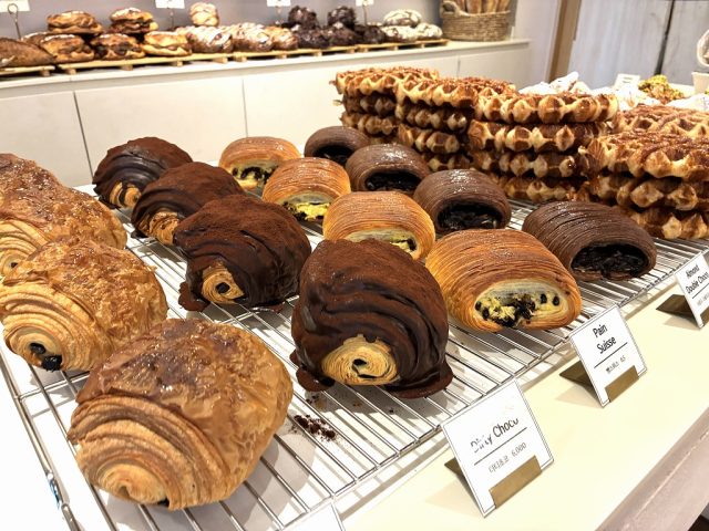 韓国 Hergé Bakery パン棚