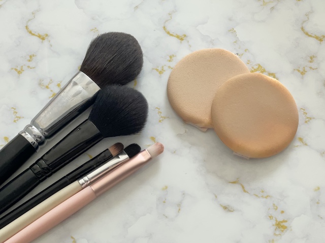 NEW
7/5 (土)
雑菌がいっぱいかも…!毎朝気持ちよく使うための「コスメ」掃除ヒント3つ
朝時間.jp編集部27 ブラシとパフ