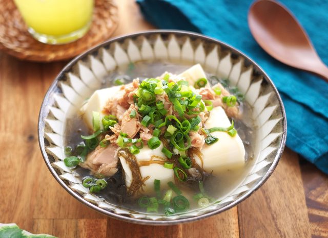 もずくツナのさっぱり冷奴