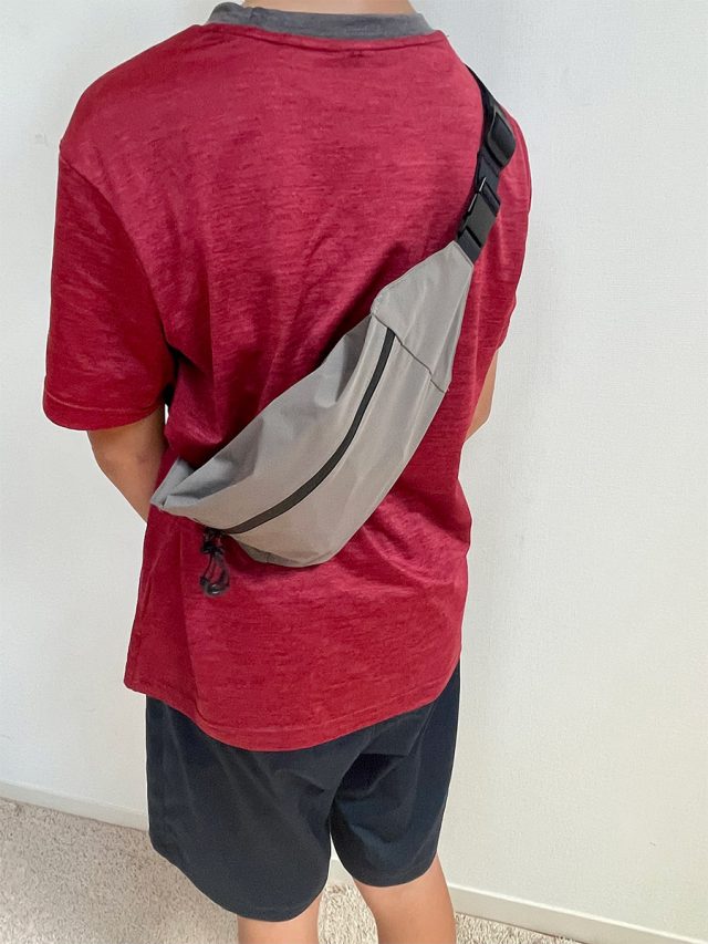 bom moment 撥水ボディバッグ