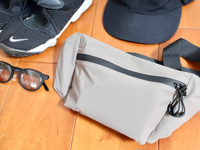 bom moment 撥水ボディバッグ