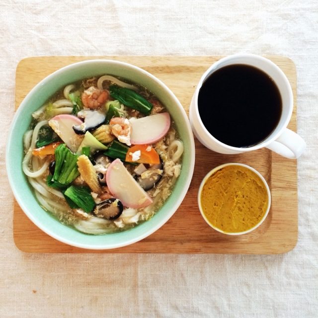 野菜とえびの卵とじうどん
