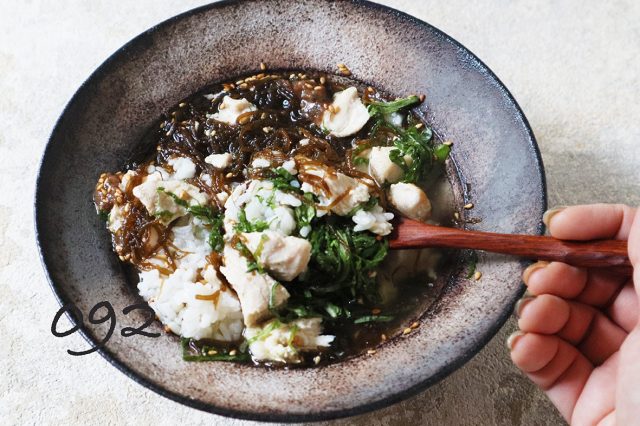 NEW
7/5 (土)
夏はこれで乗り切る!簡単&さっぱり「もずくと豆腐の出汁茶漬け」
タラゴン(奥津純子)7 もずくと豆腐の出汁茶漬け