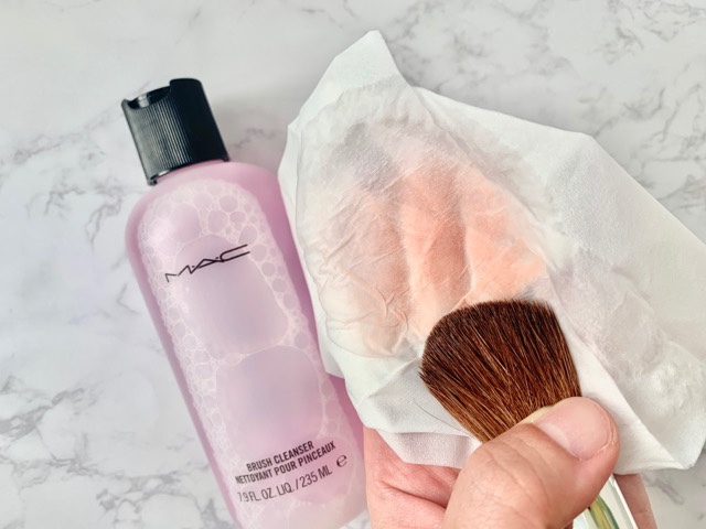 M.A.C ブラシクレンザー