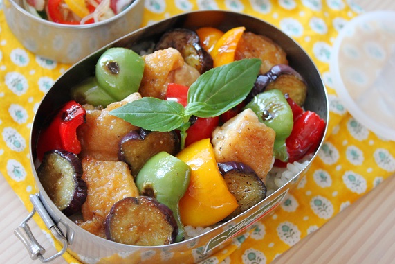 チキンとパプリカの南蛮丼