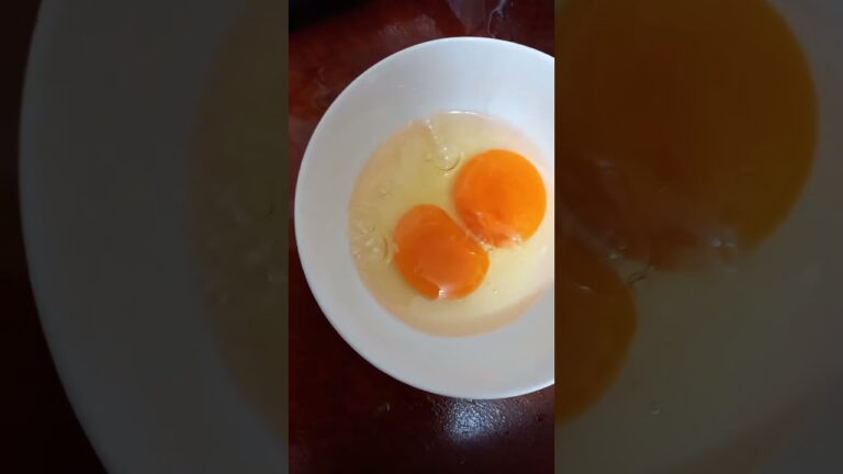 キュウリ、海藻、卵、豆腐のスープ（Cucumber, Seaweed, Egg, and Tofu Soup）