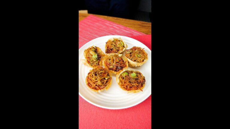 【カップで食べやすい焼きそば】揚げたてが最高!新感覚おつまみ♡パリッと焼きそばギョーザカップ / Noodle in Dumpling Wrapper Cups 【カップで食べやすい焼きそば】揚げたてが最高!新感覚おつまみ♡パリッと焼きそばギョーザカップ / Noodle in Dumpling Wrapper Cups