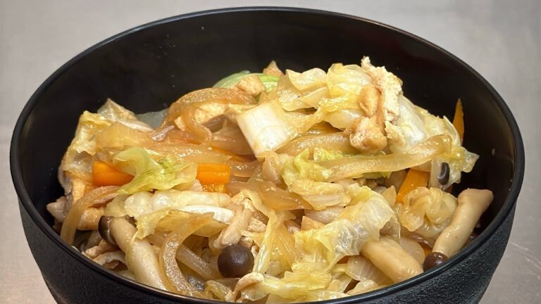 🥢簡単で美味しい！野菜たっぷり炒め煮 no 作り方