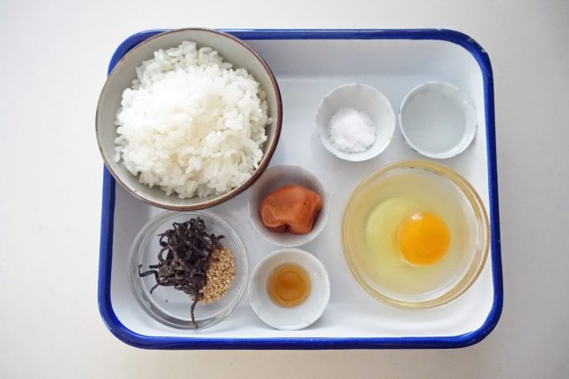 梅たまおにぎり材料