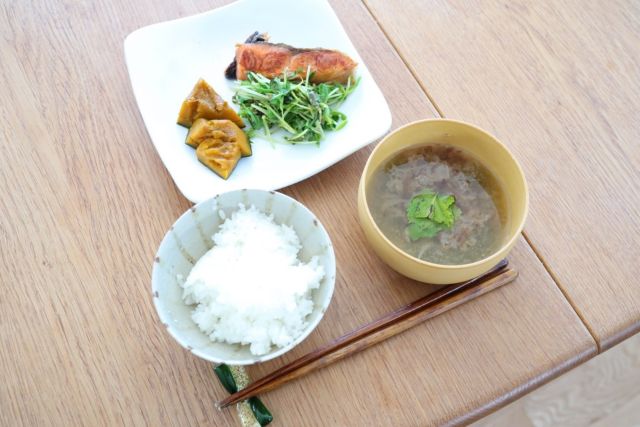 NEW
8/26 (火)
朝5分で気分が変わる♪心と体を整える「簡単習慣」3つ
朝時間.jp編集部10 和食の朝ごはん