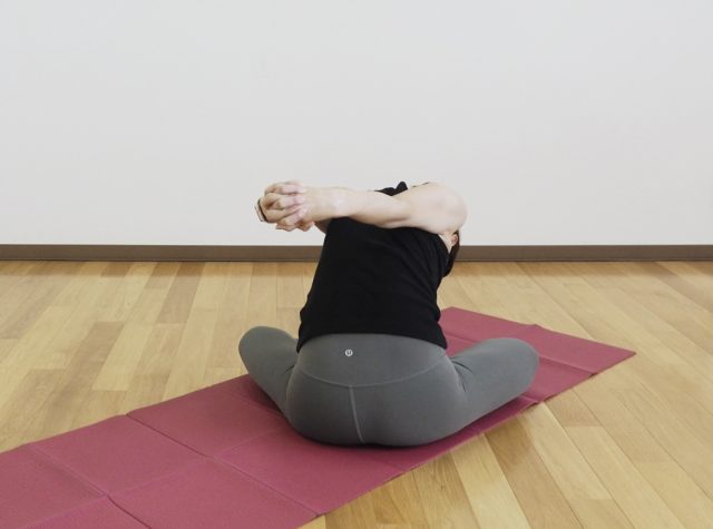 「肩甲骨」ストレッチ