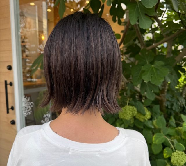 NEW
BLOG
8/7 (木)
夏を涼しく乗り切る!人気のヘアスタイル&カラーは?
ヘアメイク 森本英梨10 ショートボブ