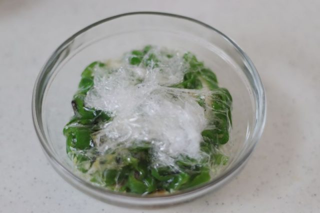 レンジ卵ピーマン