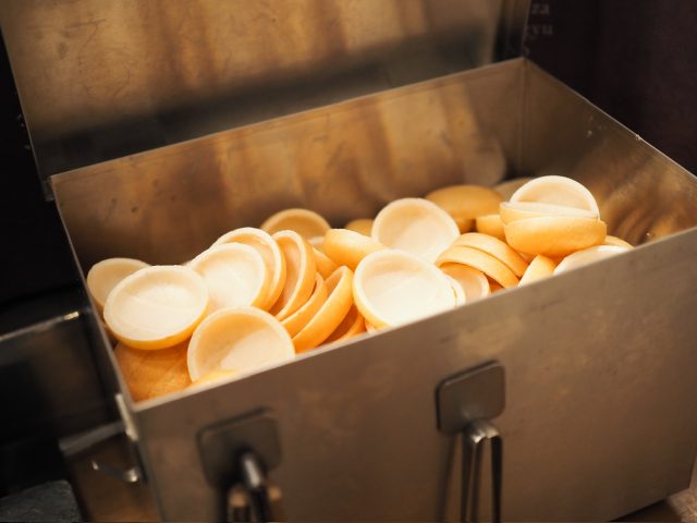 その場で作る“パリパリ”最中