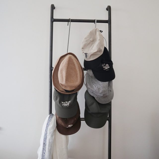 はしごを使った帽子収納