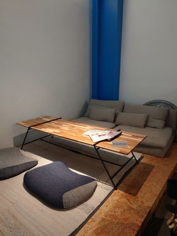 add knot（アドノット）店内の席