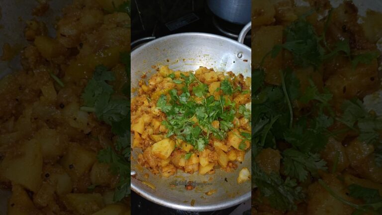 Simple Aloo fryy🥔😋 #shorts #viral #youtubeshorts #youtube #shortvideo Simple Aloo fryy🥔😋 #shorts #viral #youtubeshorts #youtube #shortvideo