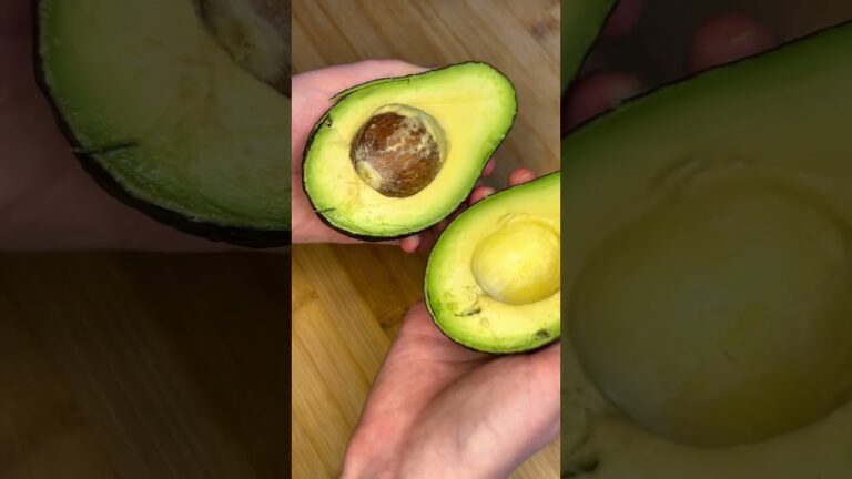 Sushi! 🍣 #sushi #shorts #salmon #avocado