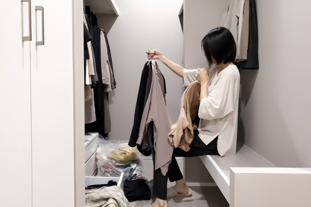 収納で困る女性