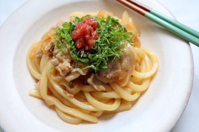 梅しそ焼きうどん