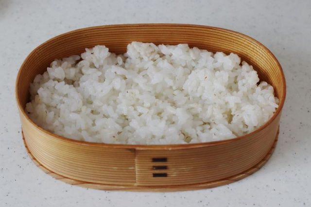 2品弁当の詰め方プロセス